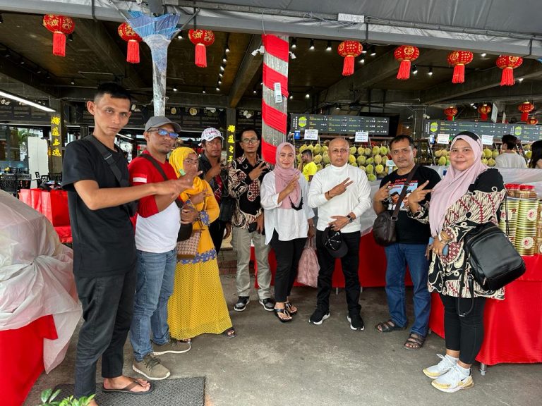 Tempuh 7 Jam Perjalanan, WNI di Malaysia Siap Menangkan Prabowo Gibran
